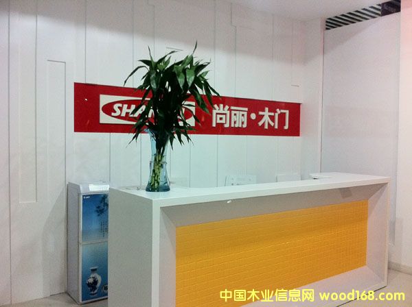 �D������ľ�T�T�� �c���ɷŴ�
