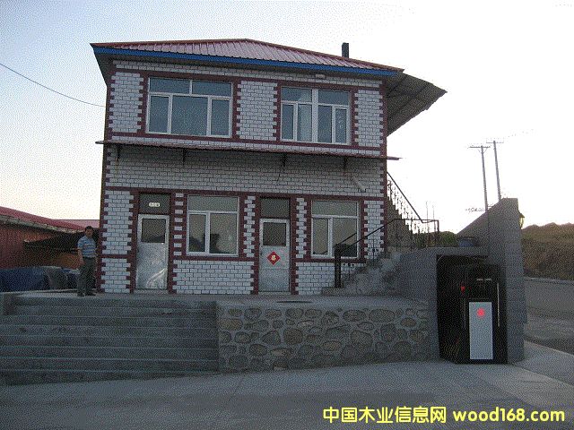 �k����1