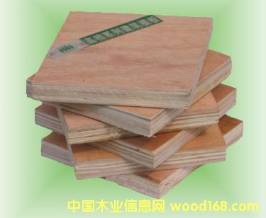 ���b�壬��������ľ�бP(p��n)�����b��