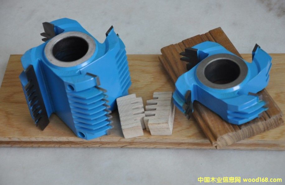 �c(di��n)���鿴ָ�ӵ��Ŵ�DƬ