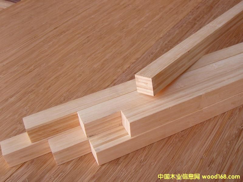 �񷽗l��Ԕ����B