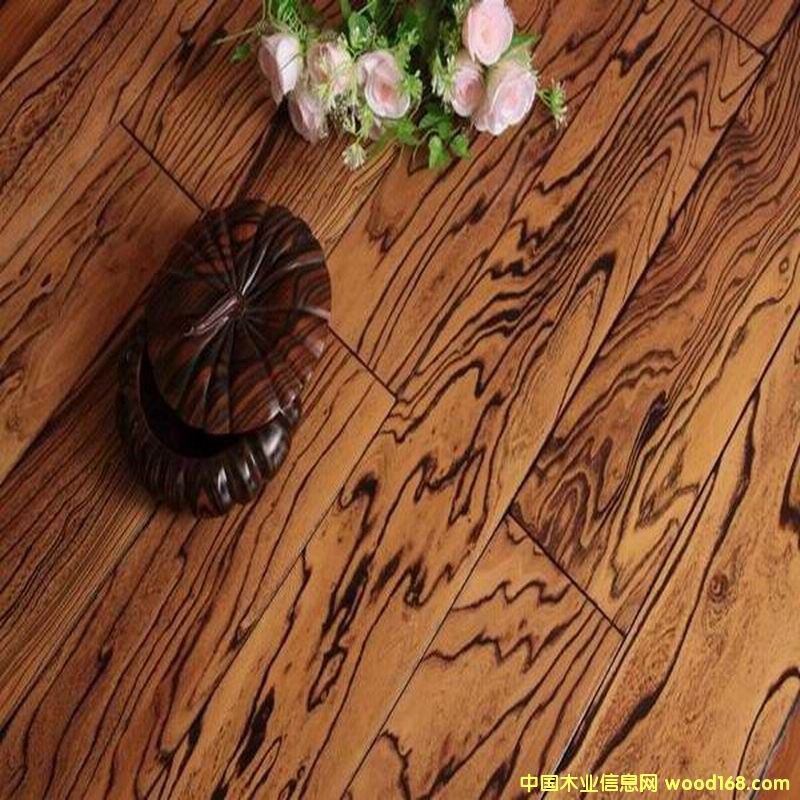 ���ӌ�ľ�ͺ�ϵ��LG-7704��Ԕ����B