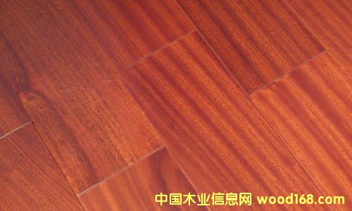 ���}��