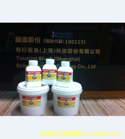 ȫ�~����ˮ�Ծ۰�����Һ��ˮ�Ծ۰�����Һ�rλ��Ԕ����B