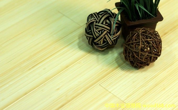 �������ڱ�ɫ�ȉ���ذ��Ԕ����B