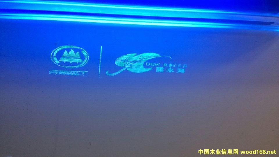 �c���鿴���z�����a��(bi��o)�R�Ŵ�DƬ