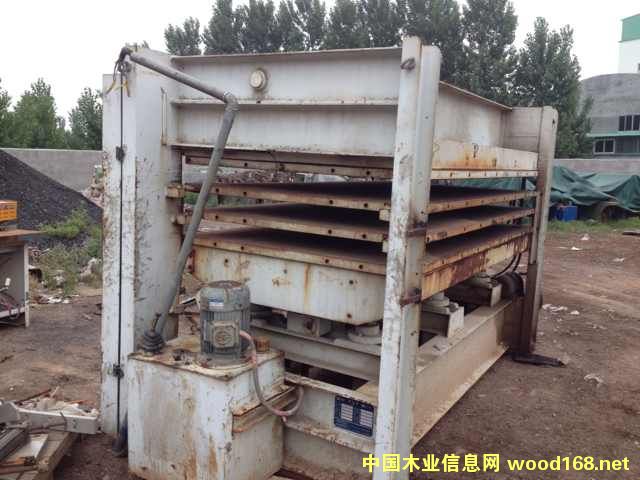 ���։��C