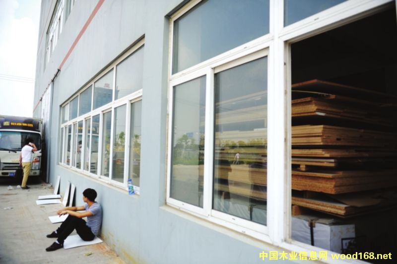 �Ϸ�ԣɭľ�I(y��)���ݸ����J��Σ�C�������ף������������T�����