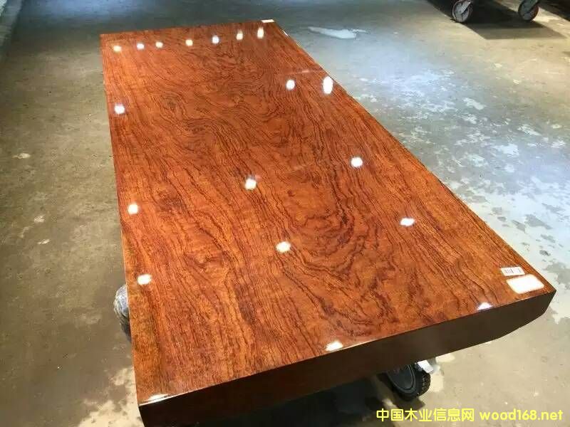 �c���鿴�ͻ����Ŵ�DƬ