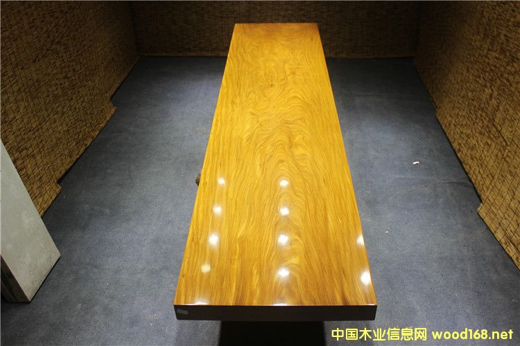 �c(di��n)���鿴��ľ���Ŵ�DƬ