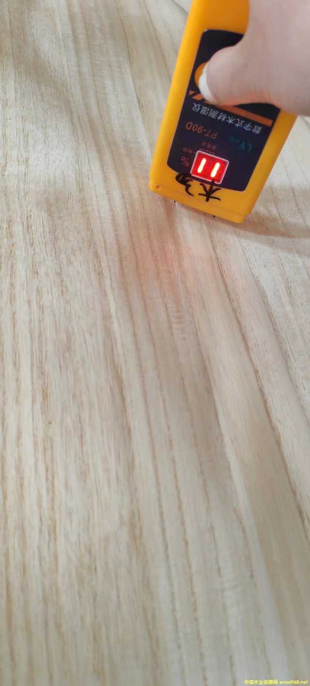 0.2-0.5mm�İ˳ߴ���Ȼ��ͩľֱƴľƤ